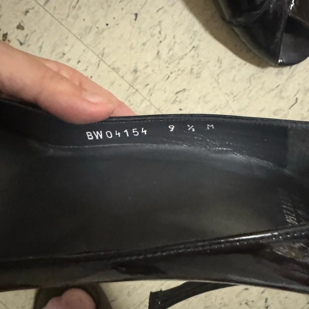 Stuart Weitzman Black Patent Leather Peep Toe Heels | Size 9.5M